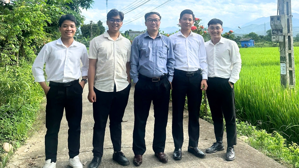 Đội ngũ Luật sư và Trợ lý luật sư của Luật Hùng Phúc có mặt tại Lào Cai để tham gia buổi thực nghiệm điều tra vụ án hình sự
