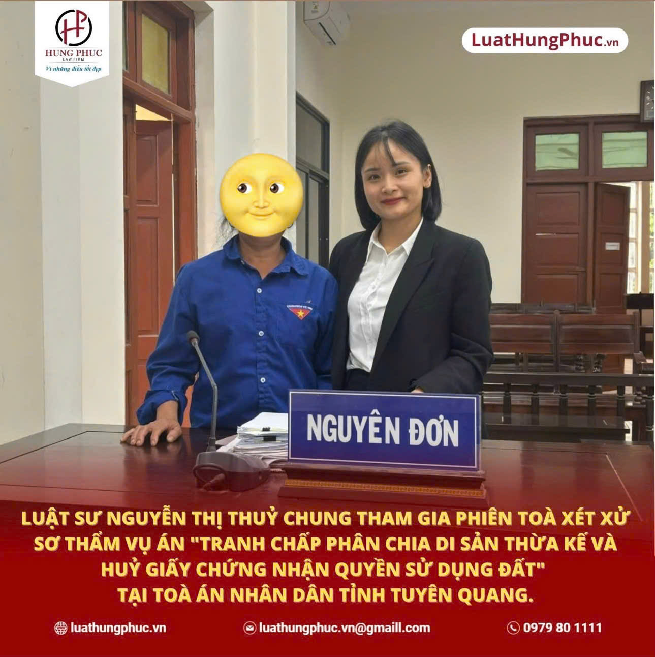 Luật sư Nguyễn Thị Thuỷ Chùng cùng nguyên đơn tại phiên toà 