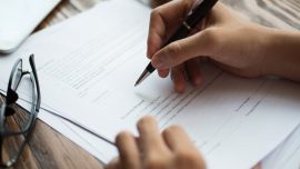 Nên giải quyết tranh chấp thương mại bằng Tòa án hay Trọng tài